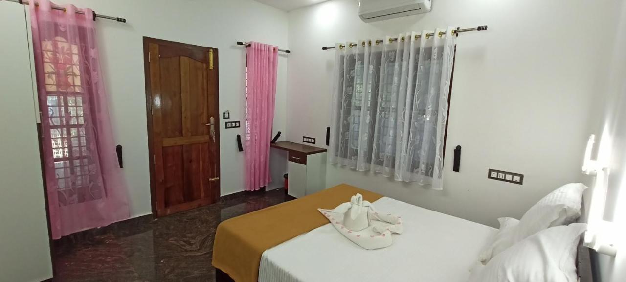 Telma Beach Homestay Mararikulam Bagian luar foto